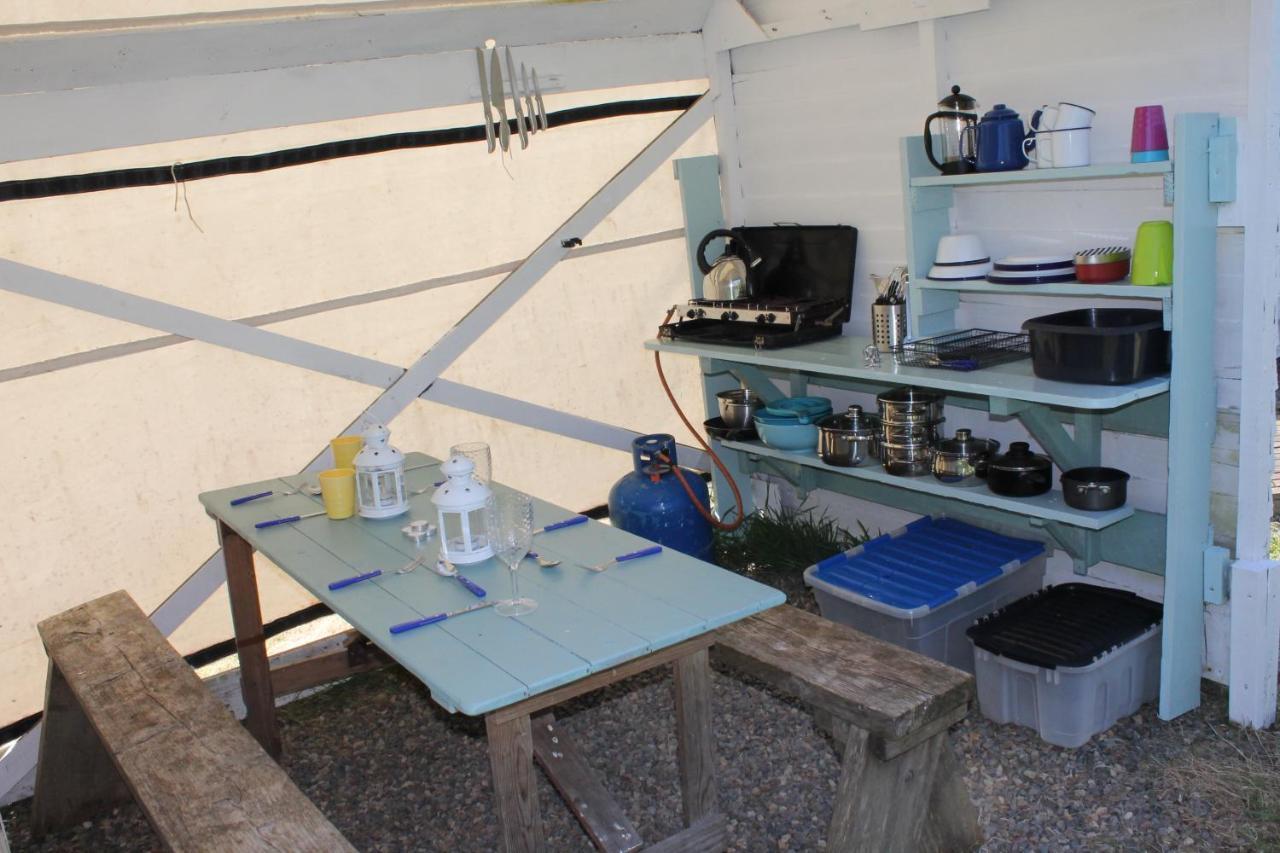 Mill Haven Place Glamping Yurt 3 Haverfordwest Esterno foto