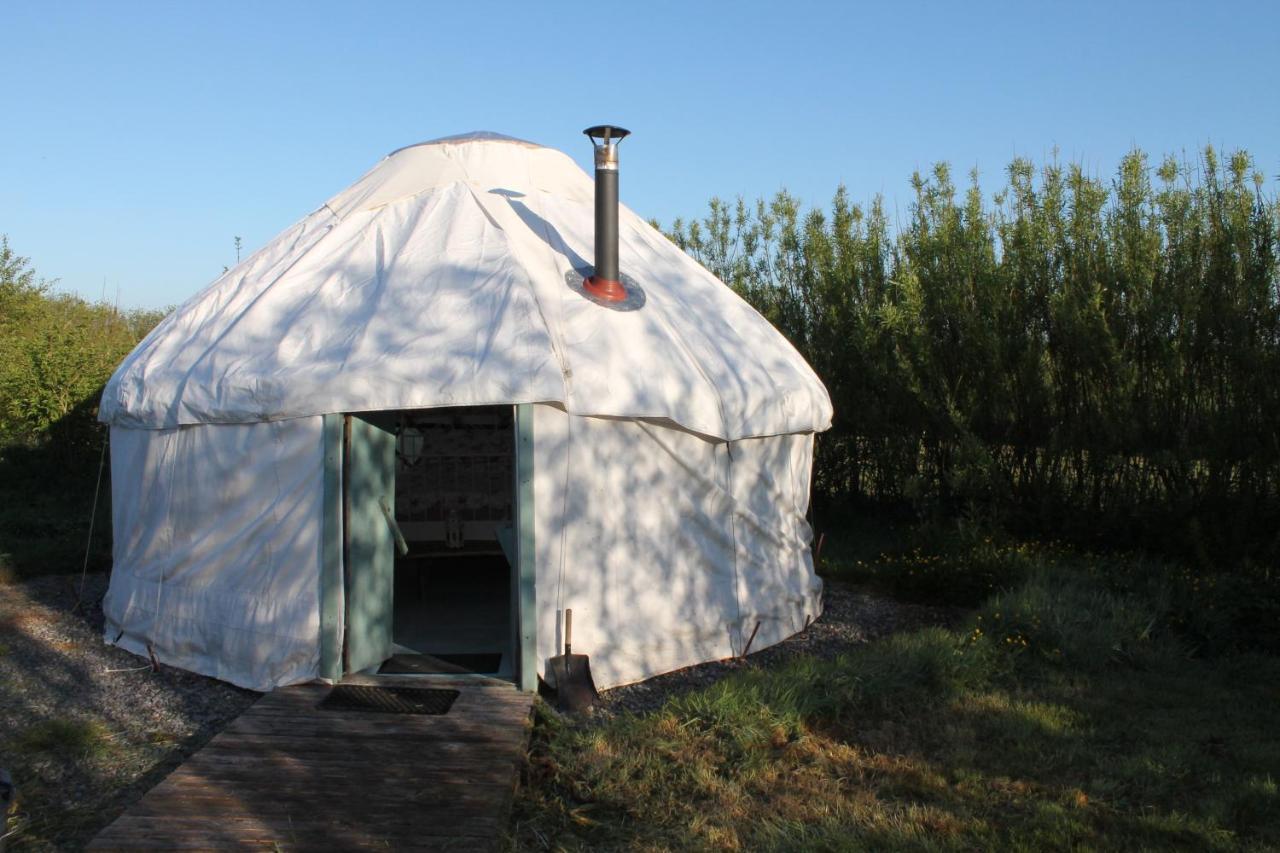 Mill Haven Place Glamping Yurt 3 Haverfordwest Esterno foto